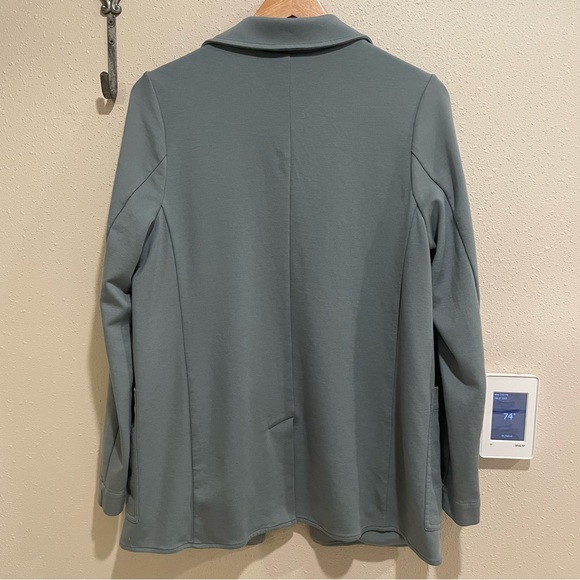 Athleta Eastbound Knit Blazer in Minimalist Gray Sage Green size 10 - Picture 3 of 8